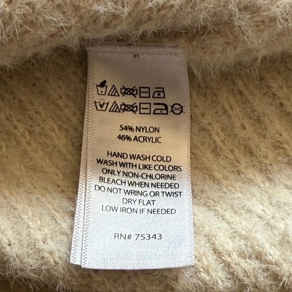 Jessica Simpson Women’s Small Cream Knit Cardigan - Picture 5 of 5